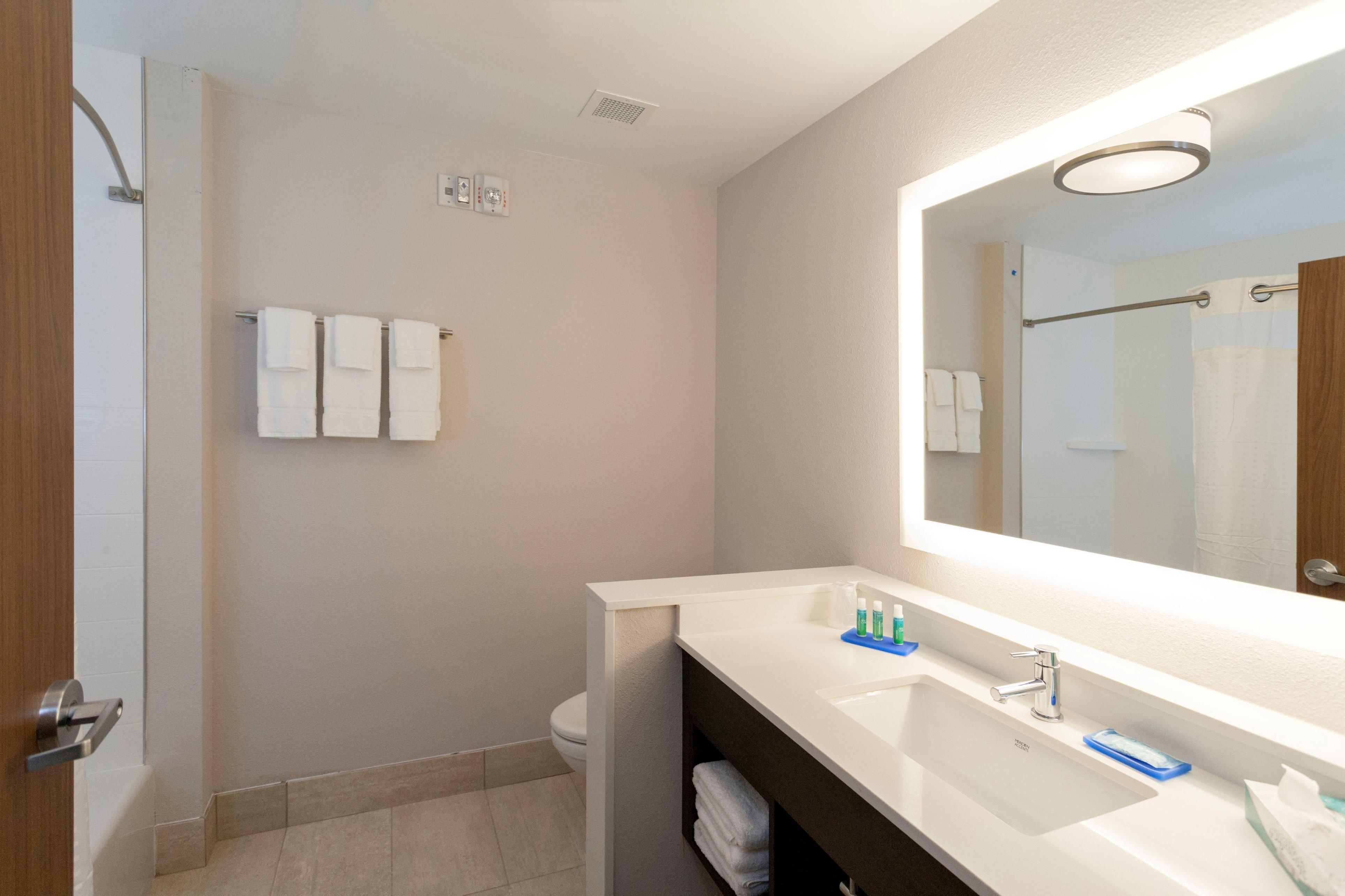 Holiday Inn Express Brooklyn - Kings Hwy, An Ihg Hotel New York Eksteriør billede