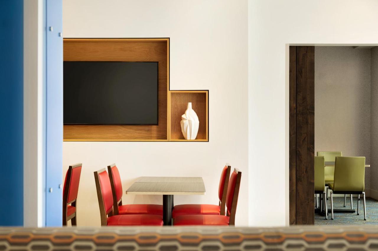 Holiday Inn Express Brooklyn - Kings Hwy, An Ihg Hotel New York Eksteriør billede